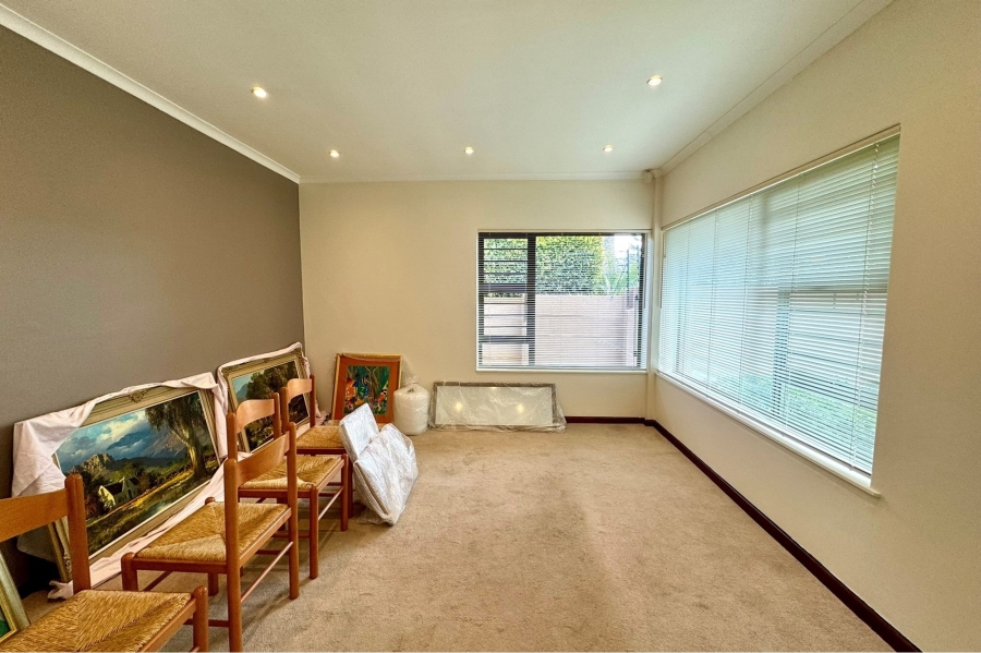 To Let 1 Bedroom Property for Rent in Welgemoed Western Cape